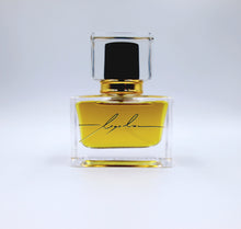 Load image into Gallery viewer, Cuir Fleurissant