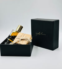 Load image into Gallery viewer, Vetiveria Animalis
